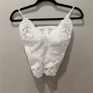 Nali Collection Gorgeous White Lace Lined Cami w/ Adjustable Spaghetti Straps